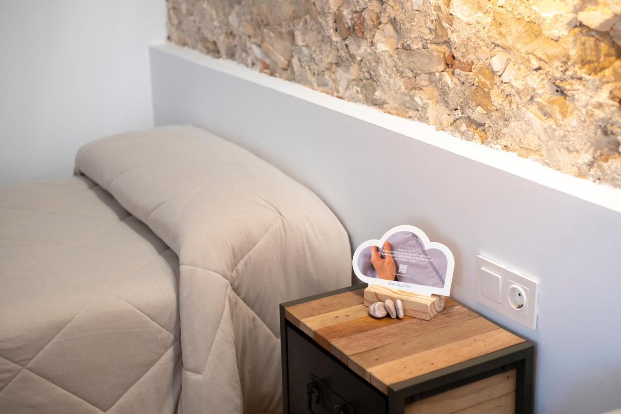 Apartamentos Bocairenthomes, En Pleno Centro De Bocairent, Con Pequena Piscina Y Parking Privado Exterior foto
