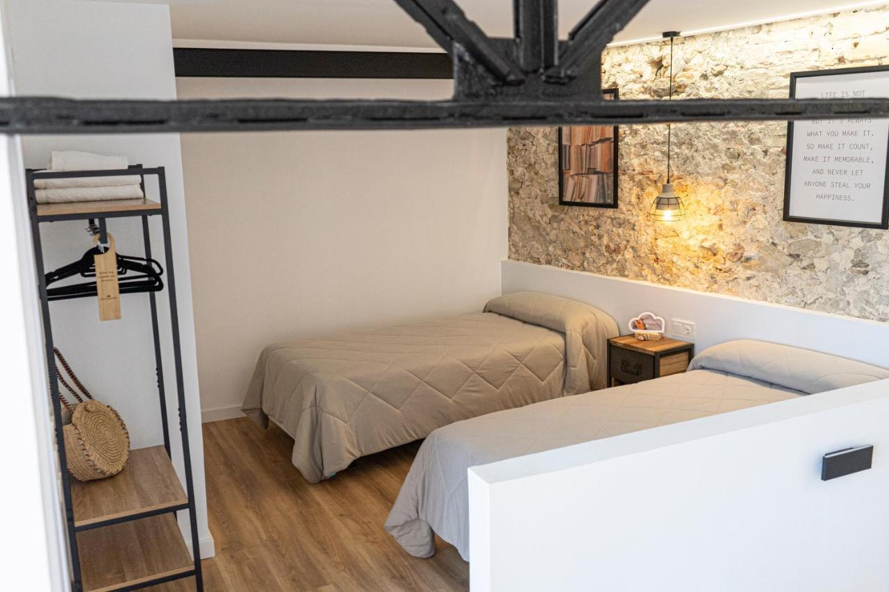 Apartamentos Bocairenthomes, En Pleno Centro De Bocairent, Con Pequena Piscina Y Parking Privado Exterior foto