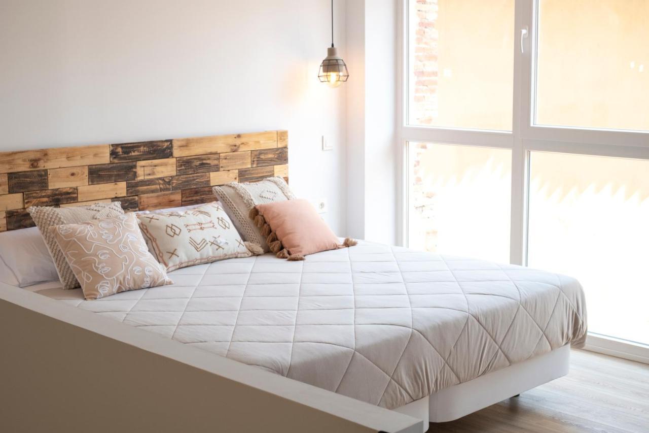 Apartamentos Bocairenthomes, En Pleno Centro De Bocairent, Con Pequena Piscina Y Parking Privado Exterior foto