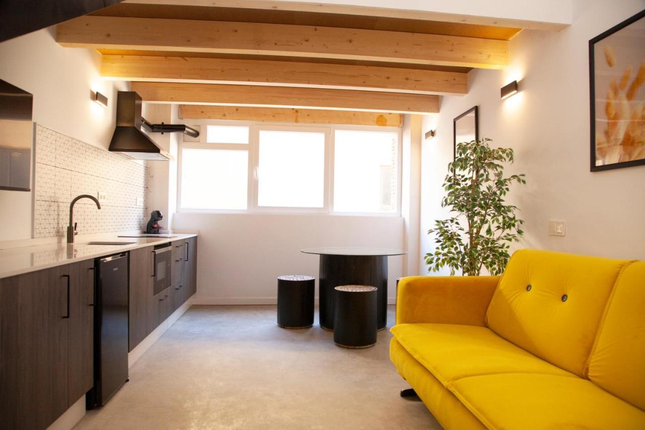 Apartamentos Bocairenthomes, En Pleno Centro De Bocairent, Con Pequena Piscina Y Parking Privado Exterior foto