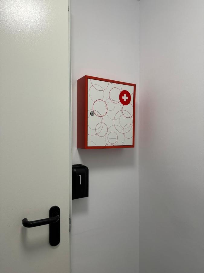 Apartamentos Bocairenthomes, En Pleno Centro De Bocairent, Con Pequena Piscina Y Parking Privado Exterior foto